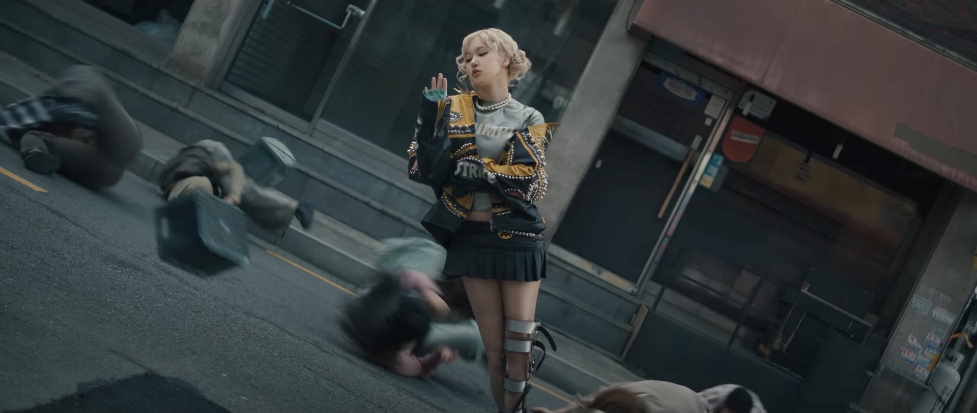 Hinh anh JUMP (BLACKPINK): Một cuộc biểu tình thời trang 10