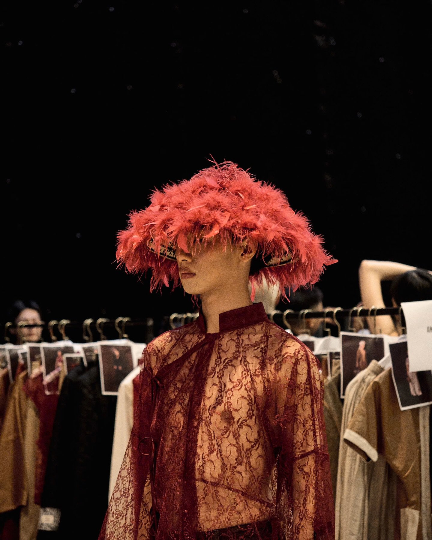 Hinh anh "Độc lập - Tự do - Sáng tạo" trong thời trang Việt 29