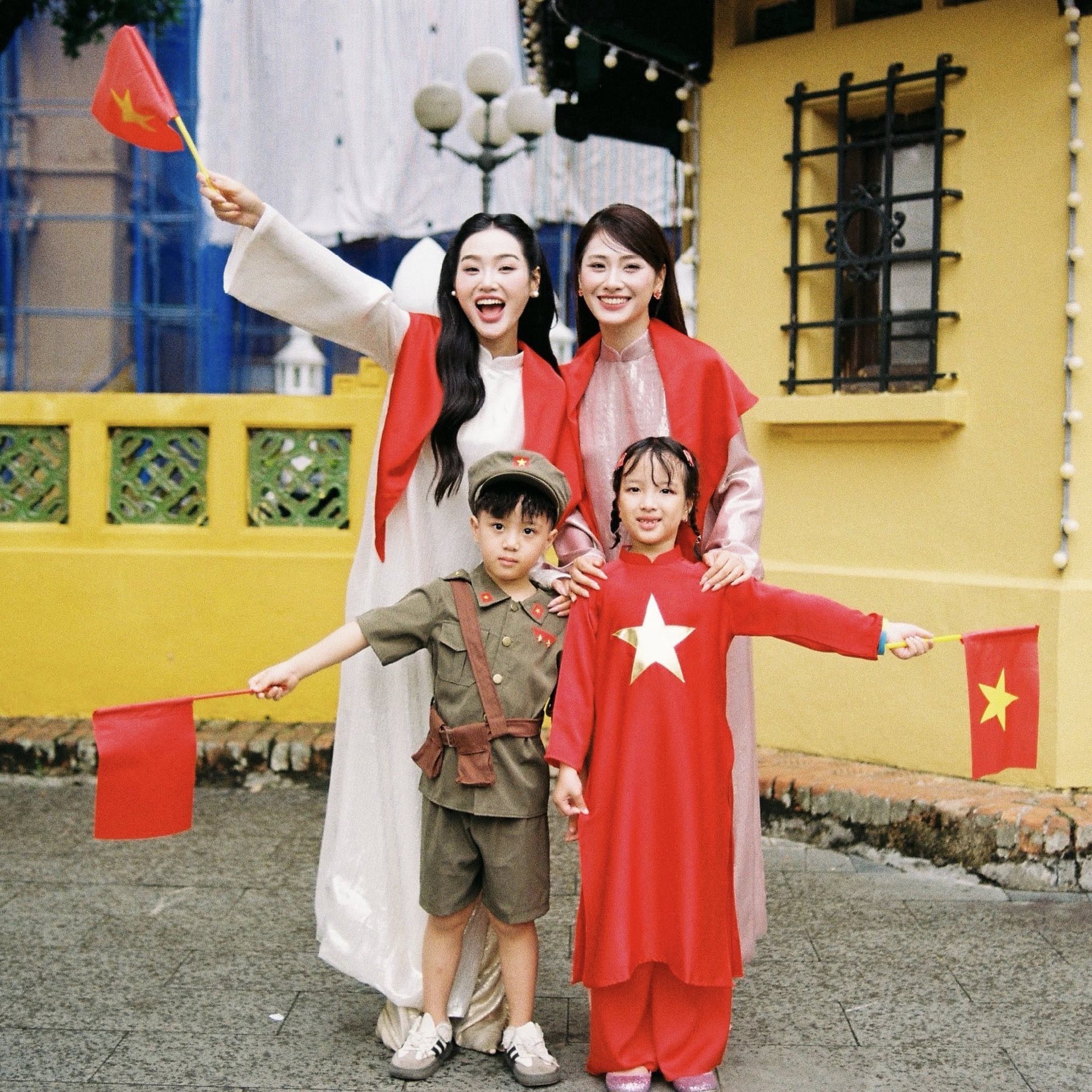 Hinh anh Khi thời trang hoà chung nhịp đập với Tổ quốc 2