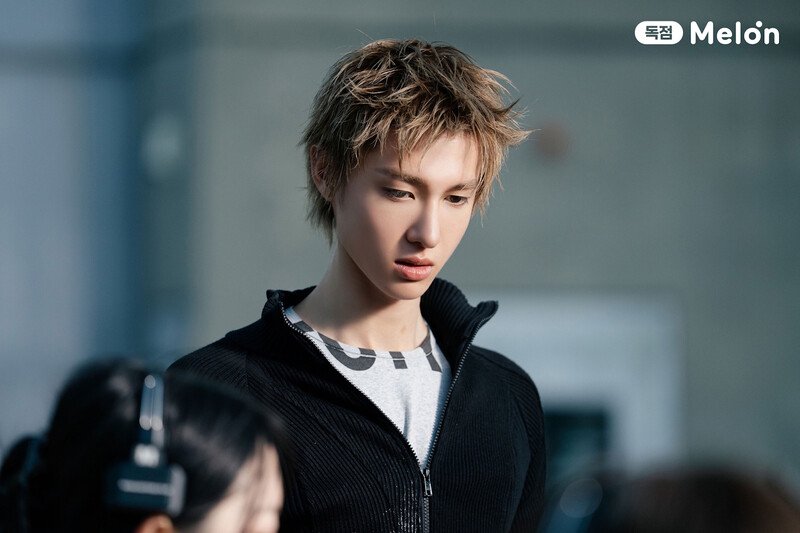 Hinh anh CORTIS “FaSHioN”: Từ chợ đồ si đến sàn diễn high fashion 10