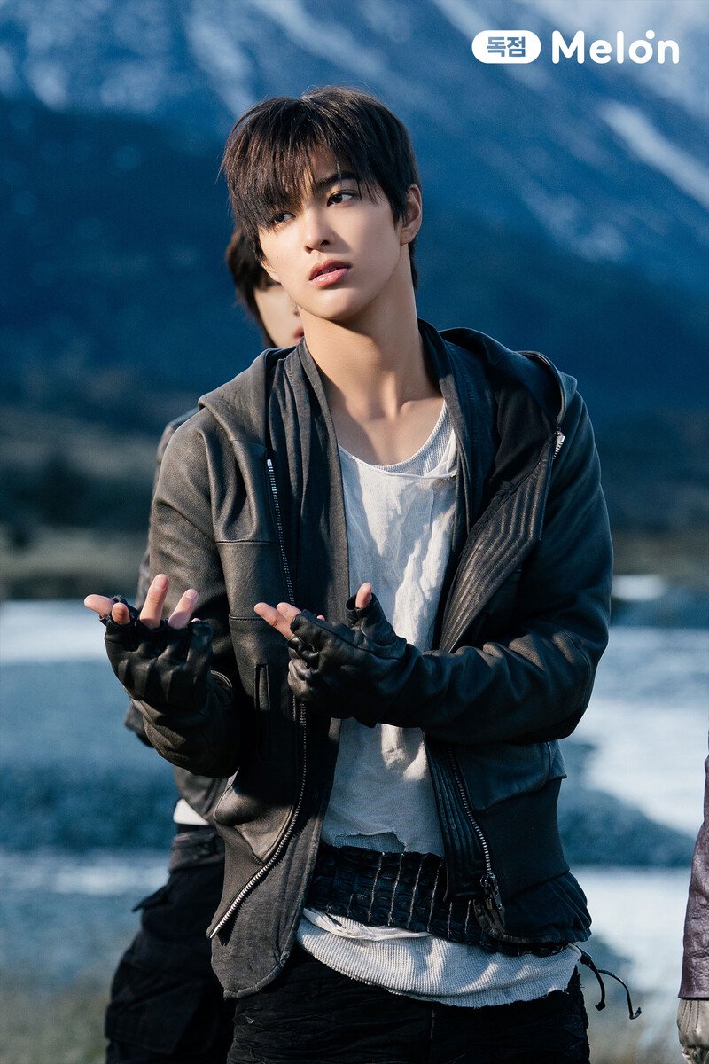 Hinh anh CORTIS “FaSHioN”: Từ chợ đồ si đến sàn diễn high fashion 15