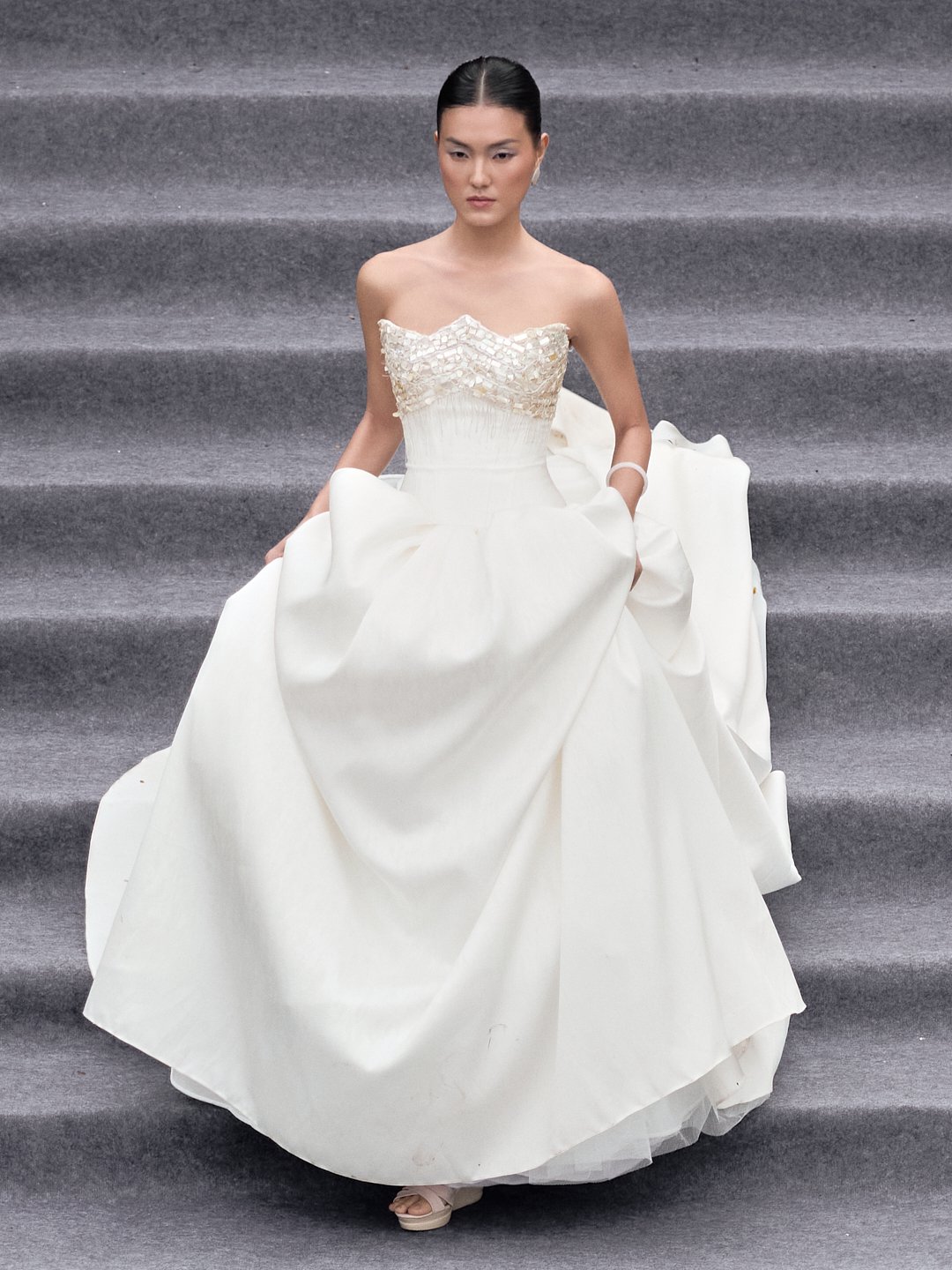 Hinh anh Lecia HER-ITAGE’25 Collection: Váy cưới trở thành báu vật của ký ức và văn hóa 10