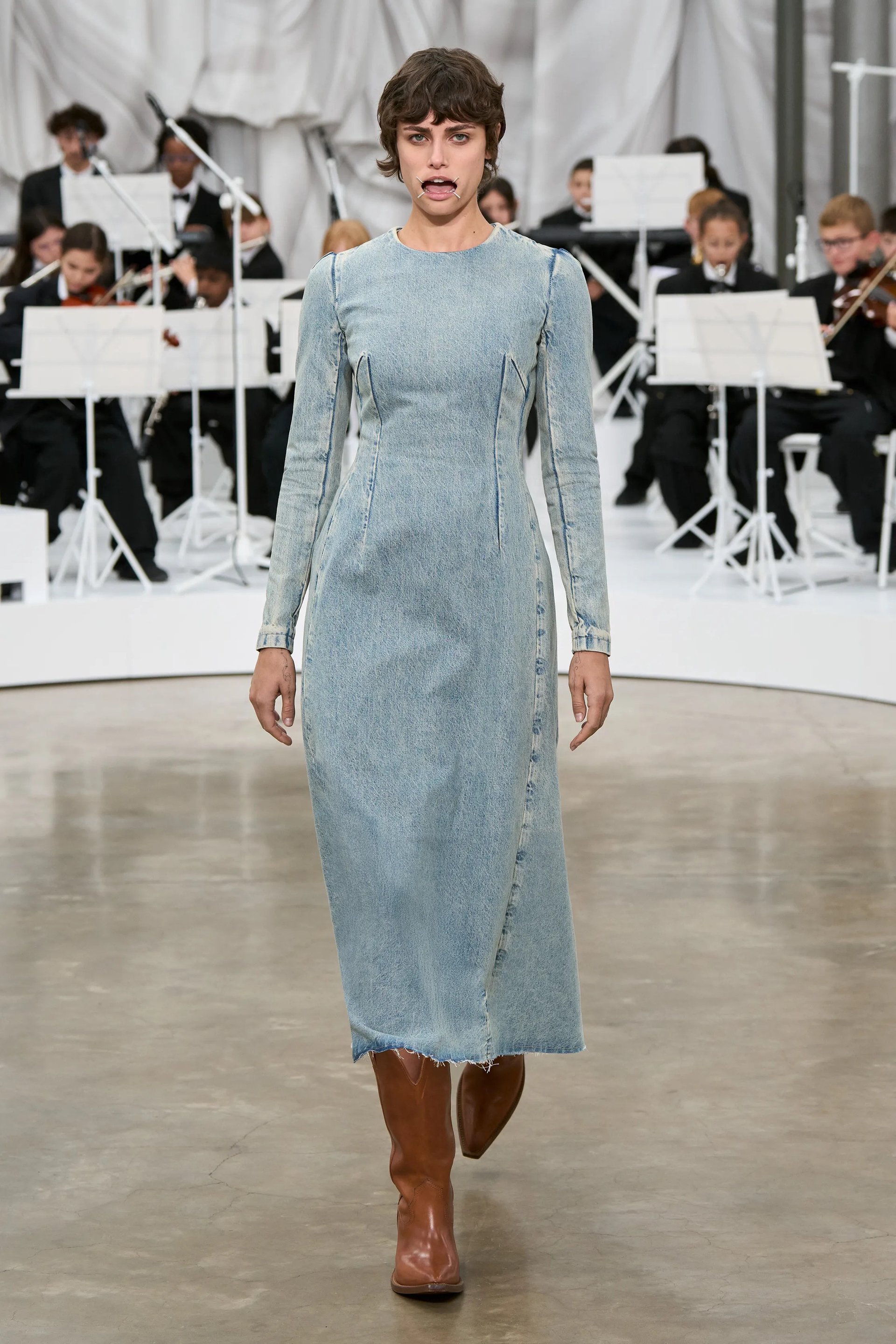 Hinh anh Ẩn danh không phải là biến mất. Đó là một cách hiện diện khác. 2