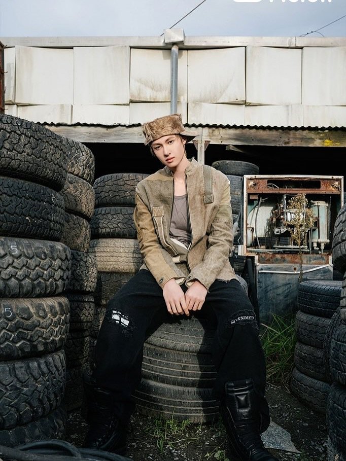 Hinh anh Tự sự qua ánh sáng và chất liệu 2