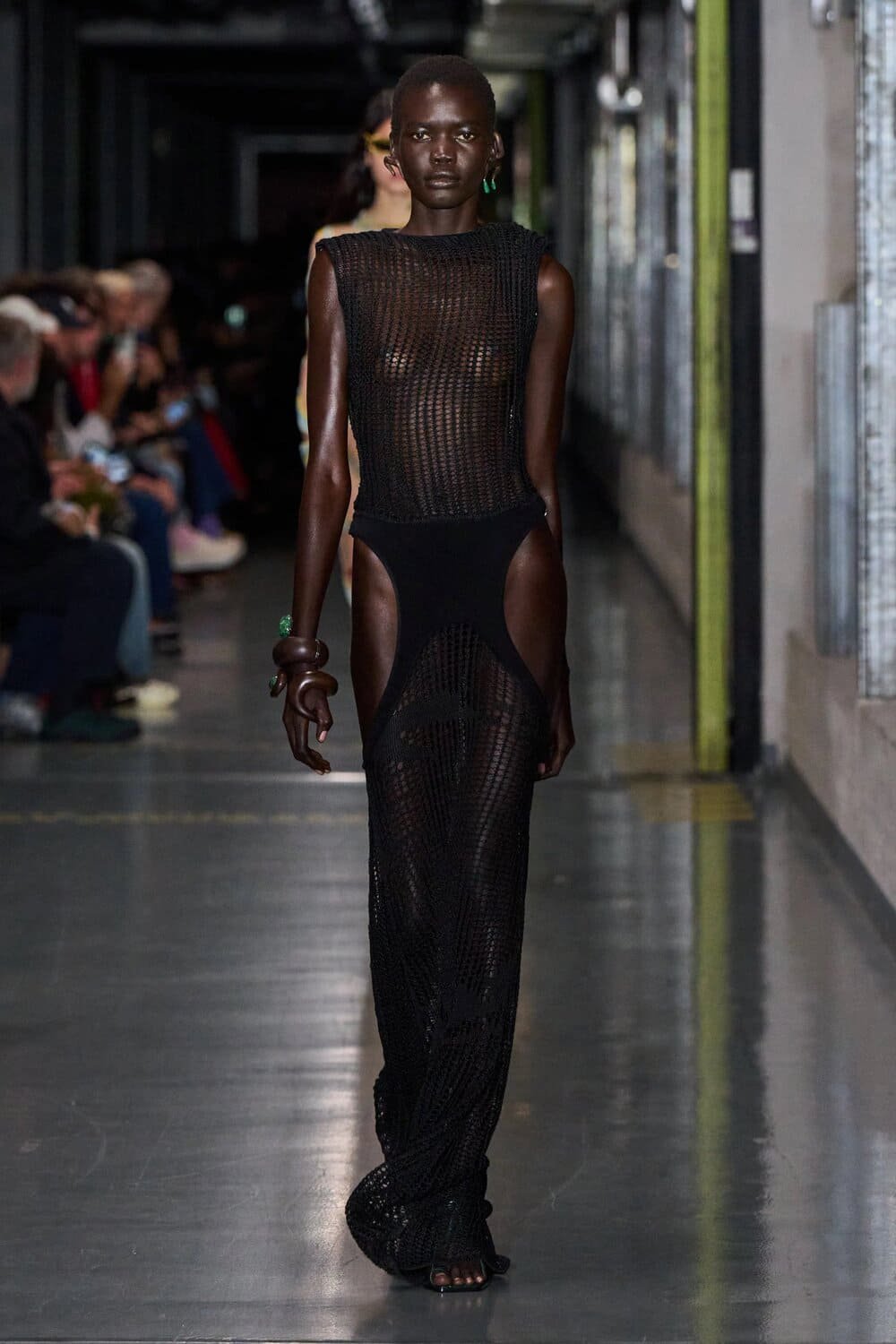 Hinh anh 4 xu hướng từ Paris Fashion Week SS26: Các ông lớn đang cố “bắt thóp” GenZ 20