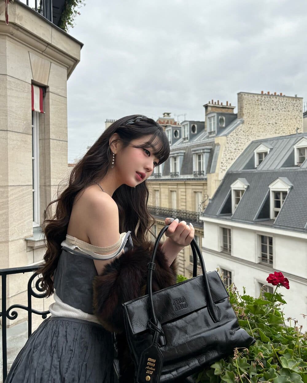 Hinh anh 4 xu hướng từ Paris Fashion Week SS26: Các ông lớn đang cố “bắt thóp” GenZ 25