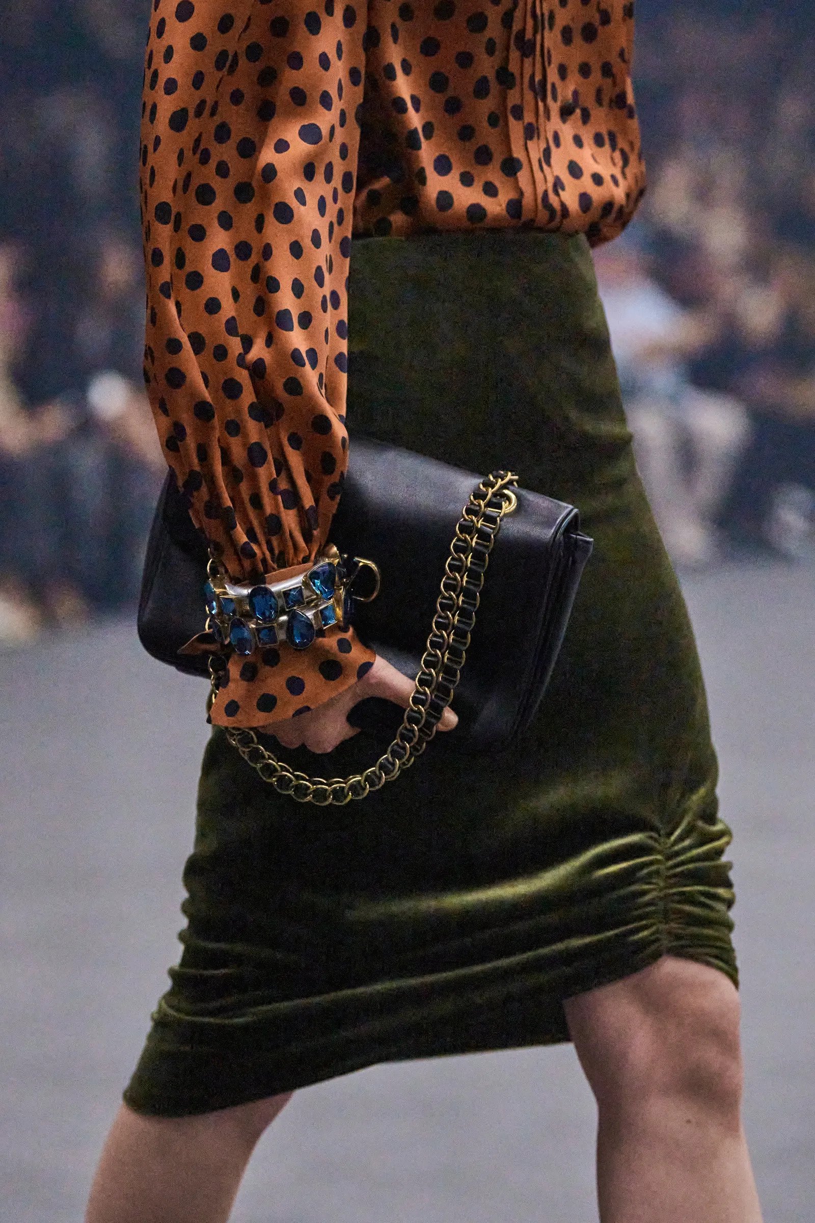 Hinh anh Hoàng gia trong kỷ nguyên Gen Z 5