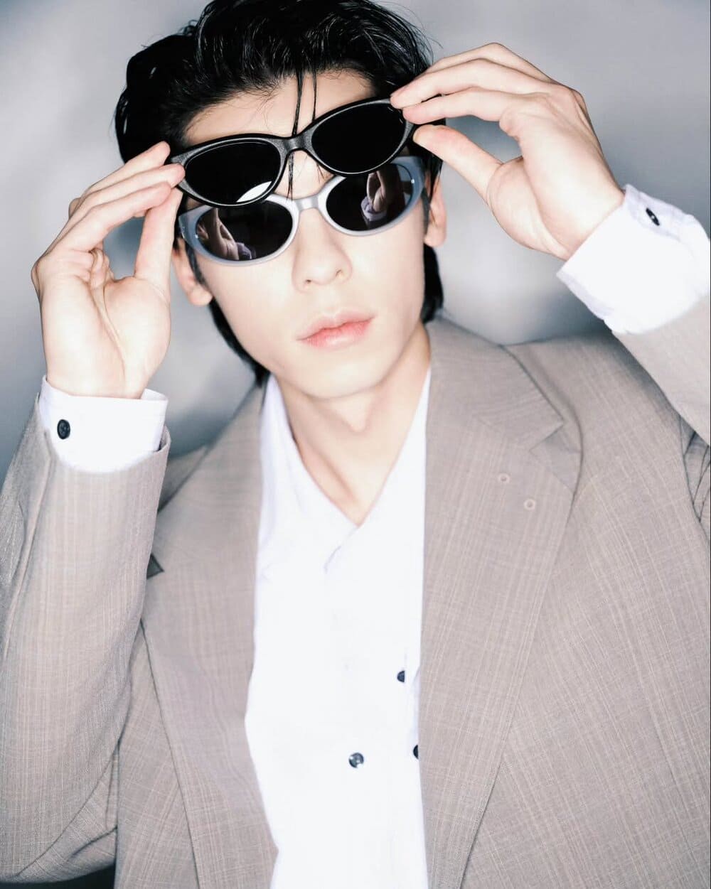 Hinh anh Khám phá bộ sưu tập kính mắt đồ sộ của Hứa Quang Hán 5