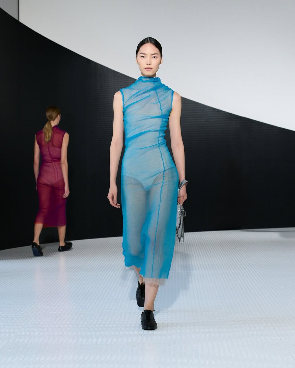 Hinh anh Jil Sander Xuân Hè 2026: Màn ra mắt đầy tư duy của Simone Bellotti 18