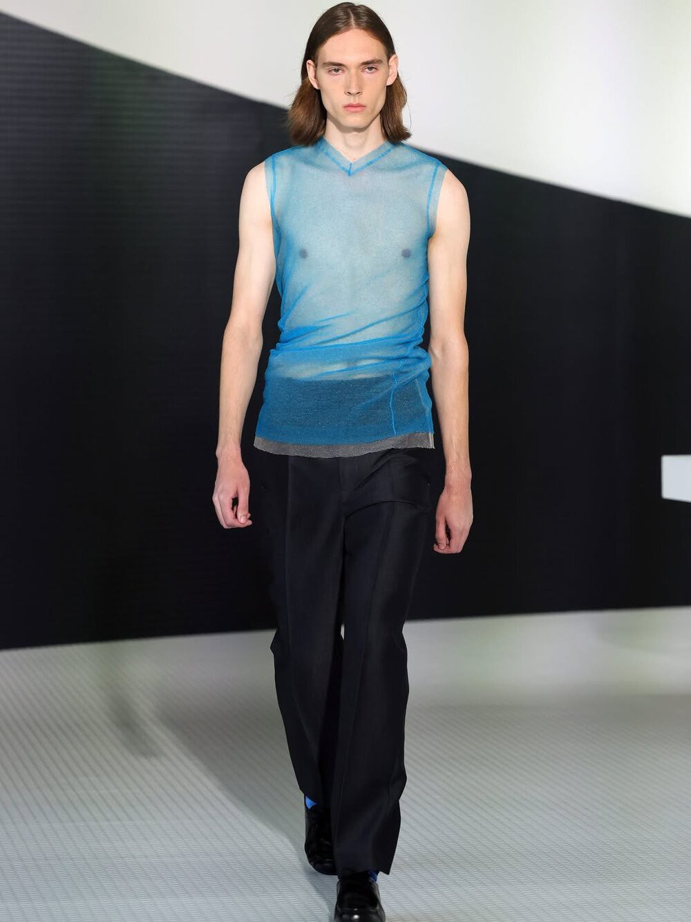 Hinh anh Jil Sander Xuân Hè 2026: Màn ra mắt đầy tư duy của Simone Bellotti 26