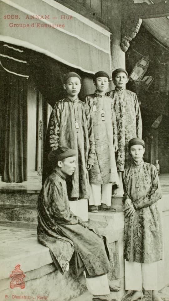 Hinh anh Áo dài thầy đồ: Tà áo mang mùi hương của mực mài và đạo học Việt 6