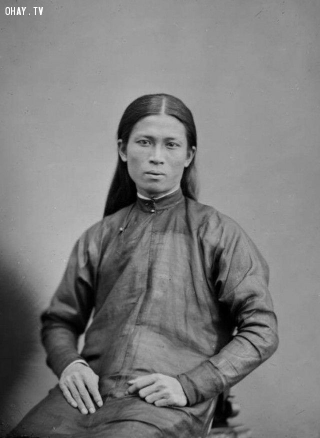 Hinh anh Áo dài thầy đồ: Tà áo mang mùi hương của mực mài và đạo học Việt 3