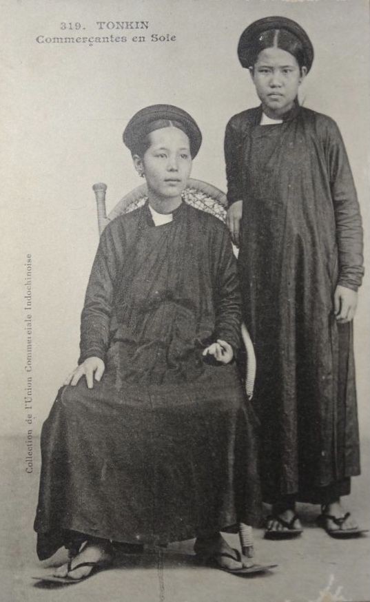 Hinh anh Áo dài thầy đồ: Tà áo mang mùi hương của mực mài và đạo học Việt 4