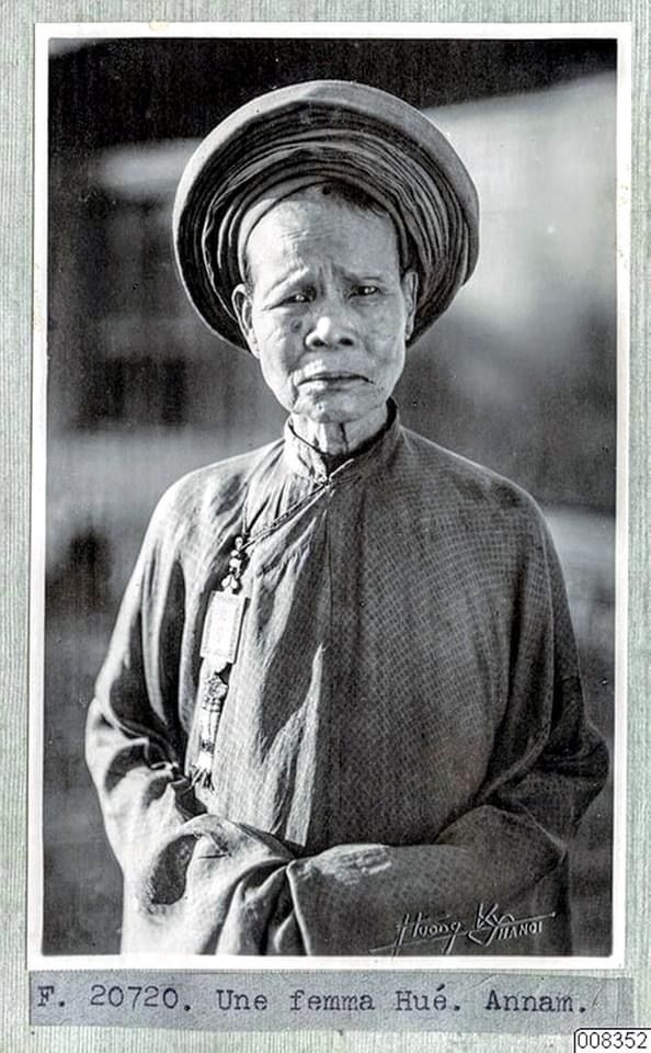 Hinh anh Áo dài thầy đồ: Tà áo mang mùi hương của mực mài và đạo học Việt 16