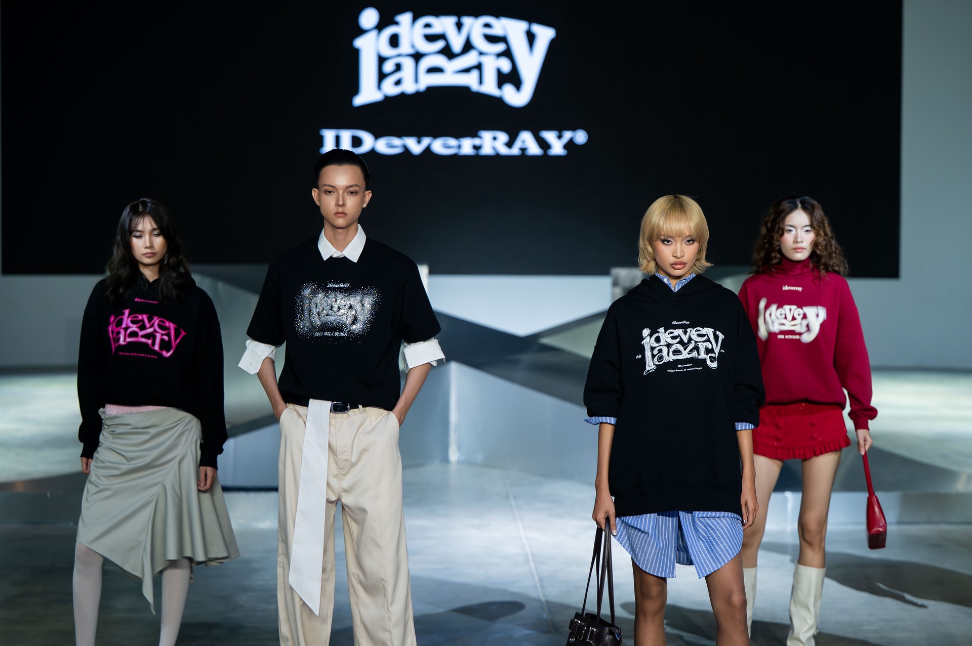 Hinh anh SR Celebrating Local Pride X - Mùa thứ 10 ghi dấu cột mốc 5 năm đồng hành cùng thương hiệu thời trang Việt 2