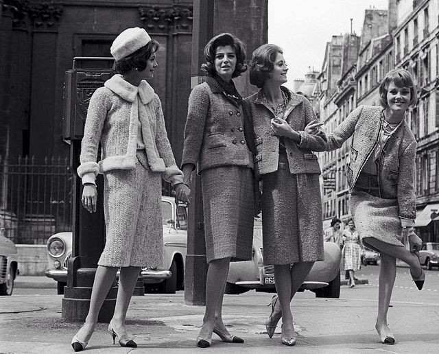 Hai cuộc “Cách Mạng”: Modern City và Modern Women - Siêu đô thị và người phụ nữ hiện đại