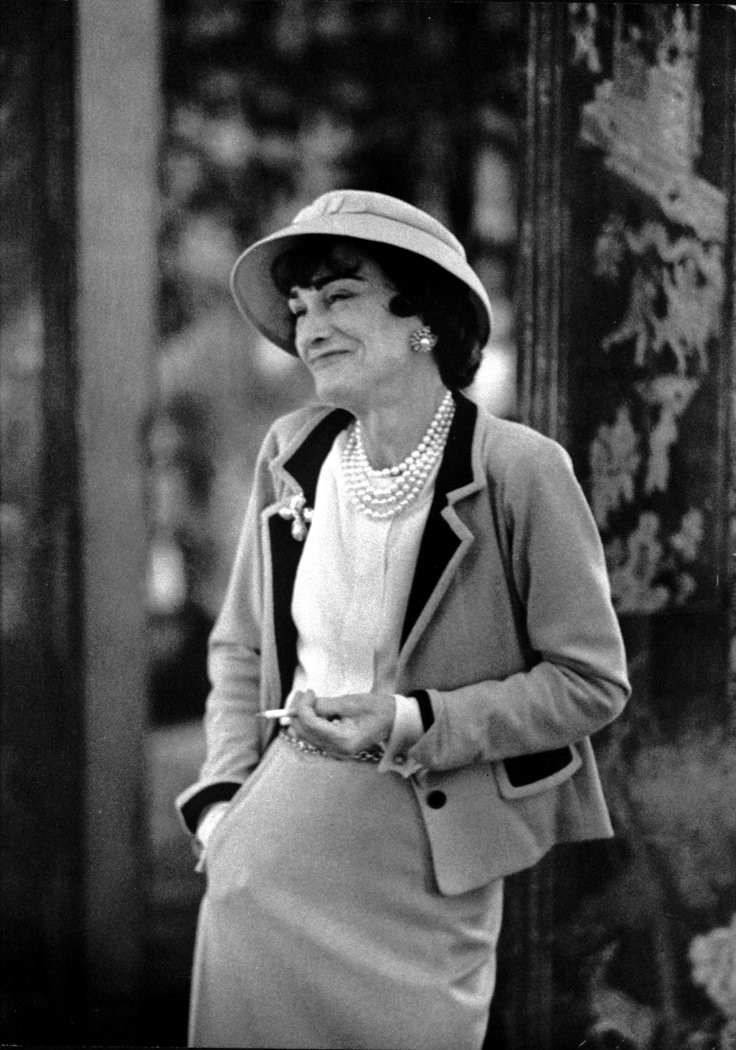 Hai cuộc “Cách Mạng”: Modern City và Modern Women - Siêu đô thị và người phụ nữ hiện đại