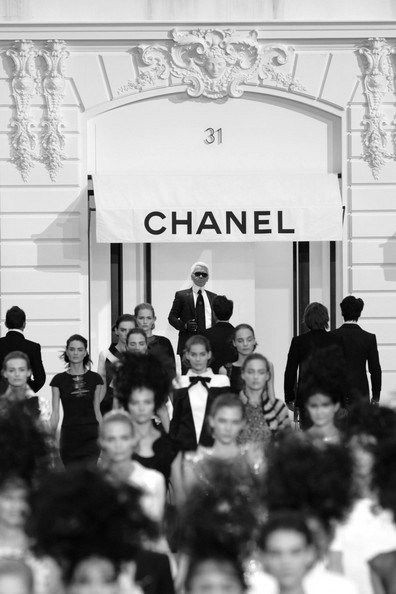 Hinh anh CHANEL Métiers d’Art 2025/2026 New York - Sự trở lại 7