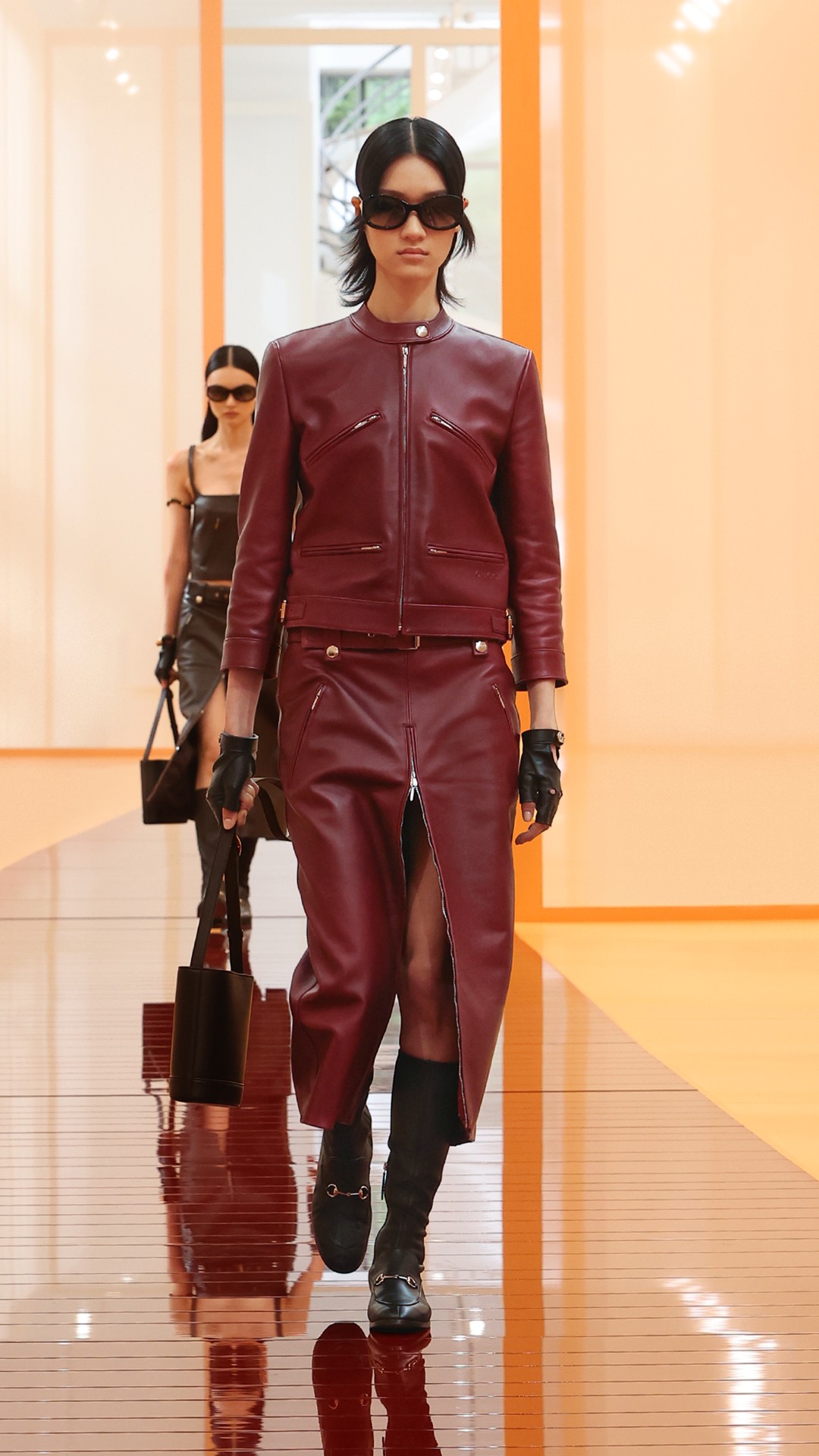 Chiêu nhỏ làm nên thời trang mùa Đông: Quy tắc chọn màu