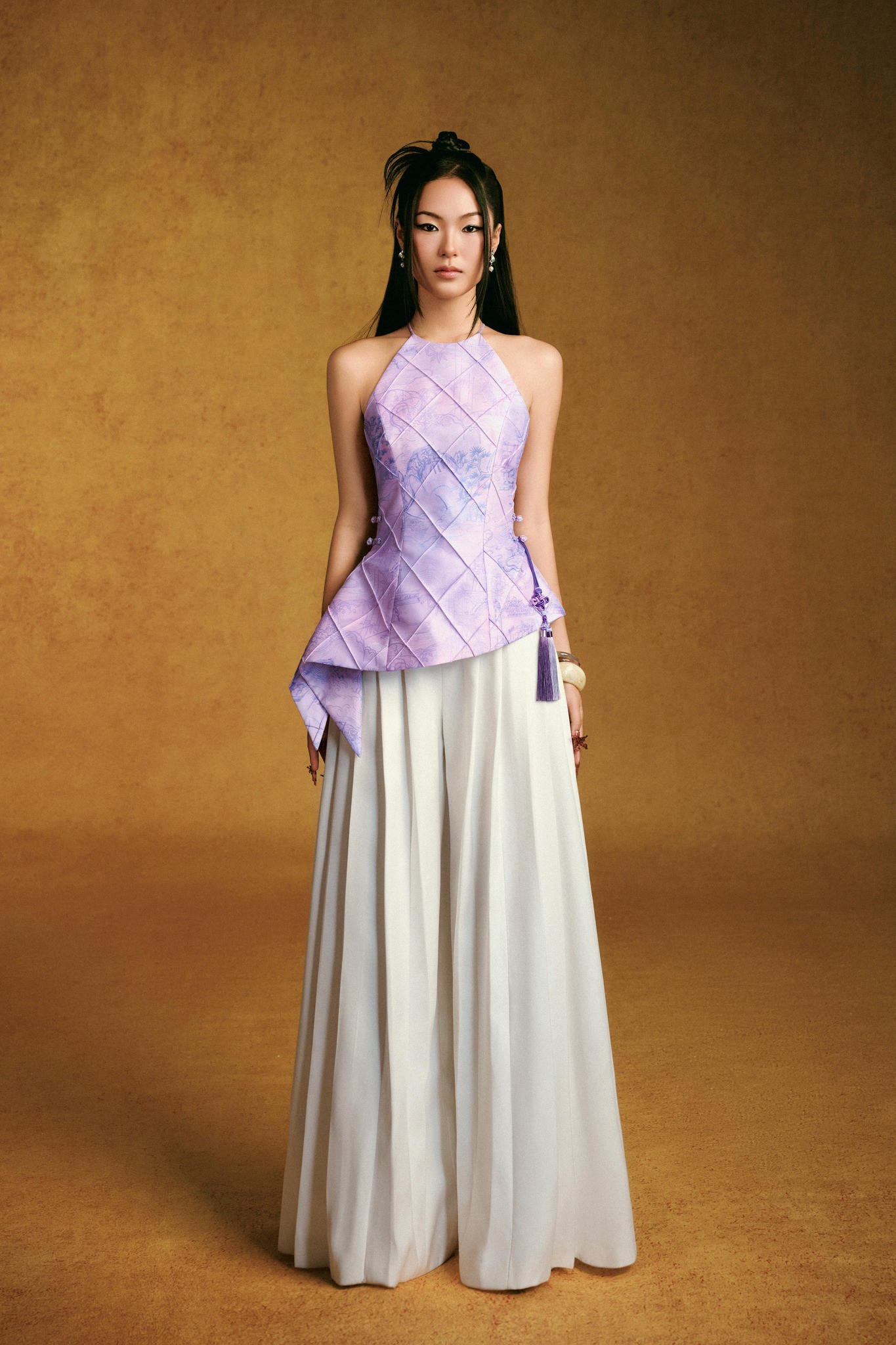 Điểm tin thời trang Việt: bộ sưu tập Tết 2026, Keira