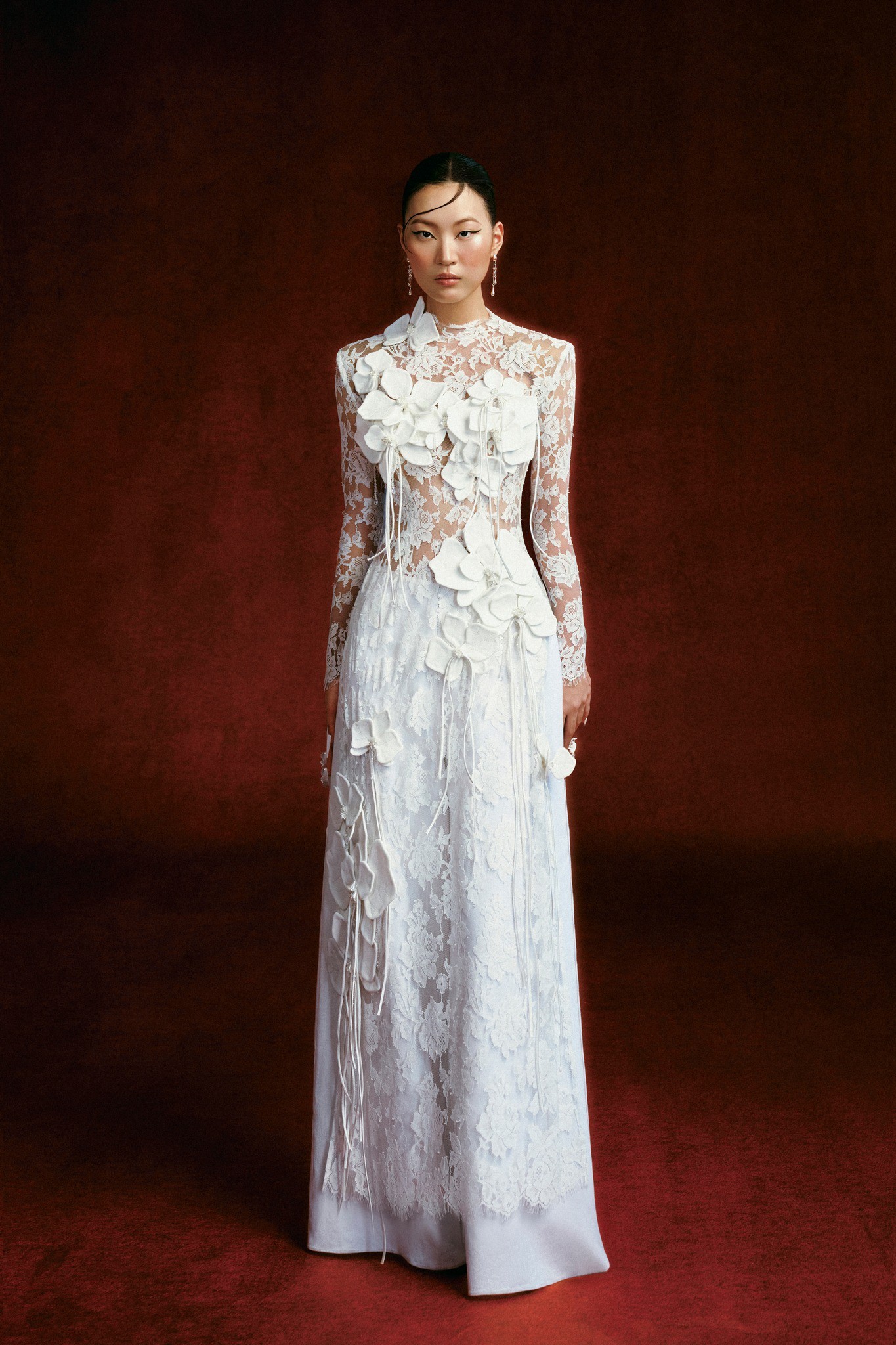 Điểm tin thời trang Việt: bộ sưu tập Tết 2026, Keira