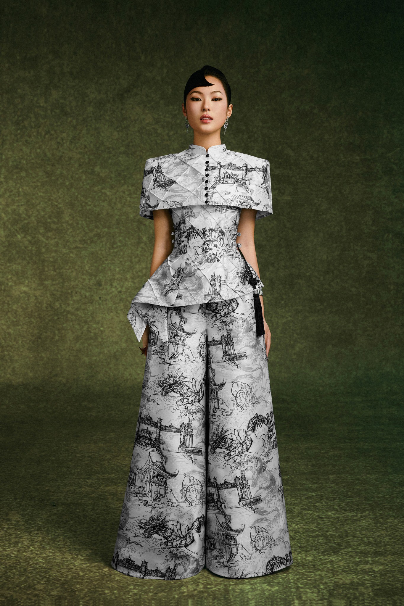 Điểm tin thời trang Việt: bộ sưu tập Tết 2026, Keira