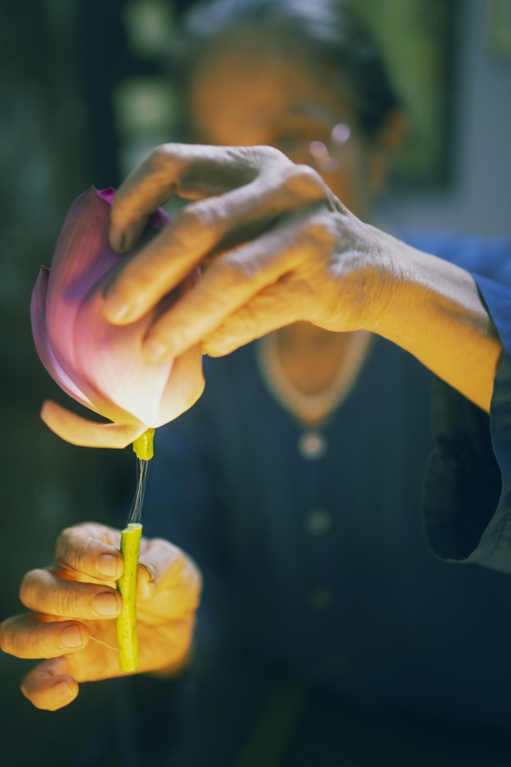 Tơ sen: Kết tinh từ thiên nhiên và bàn tay nghệ nhân Việt 