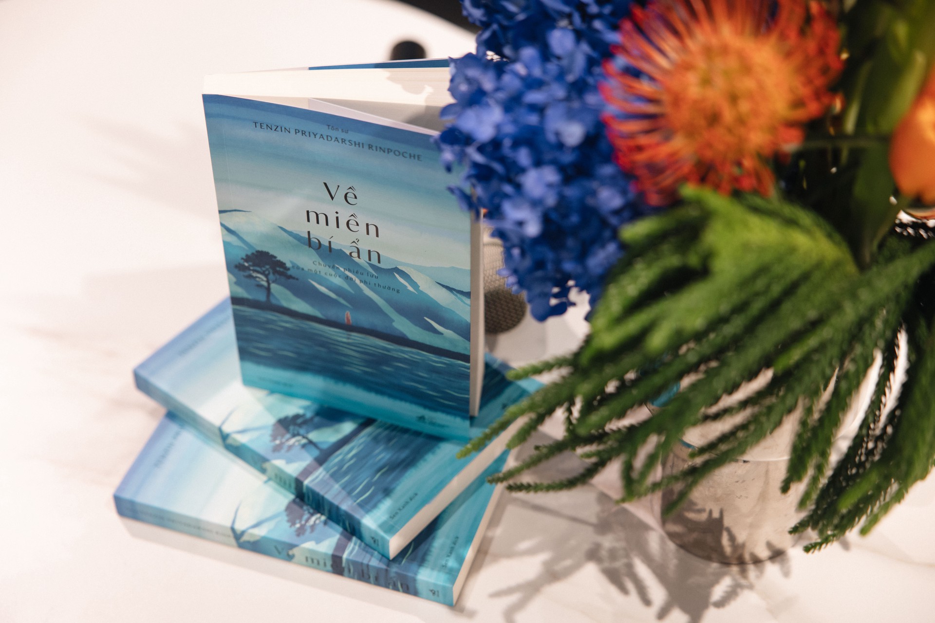 Hinh anh Đi tìm miền an trú trong hồi ký “Về miền bí ẩn” cùng Tôn sư Tenzin Priyadarshi Rinpoche 1