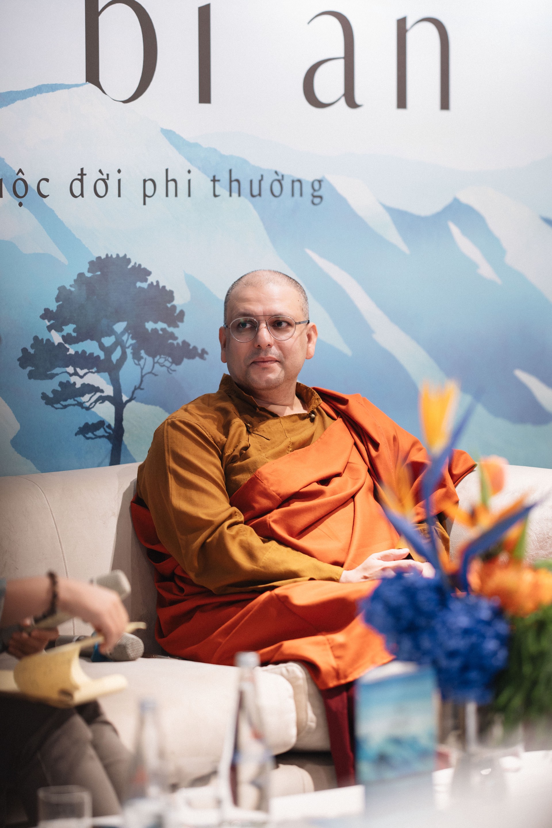 Về miền bí ẩn: Hành trình trở về với chính mình