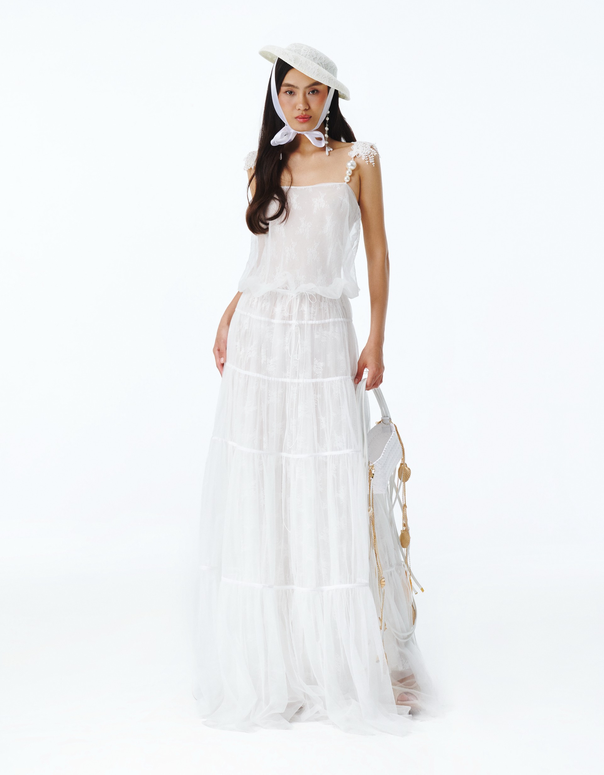 Thiết kế đến từ BST Mon Amour của nhà mốt Việt ONONMM