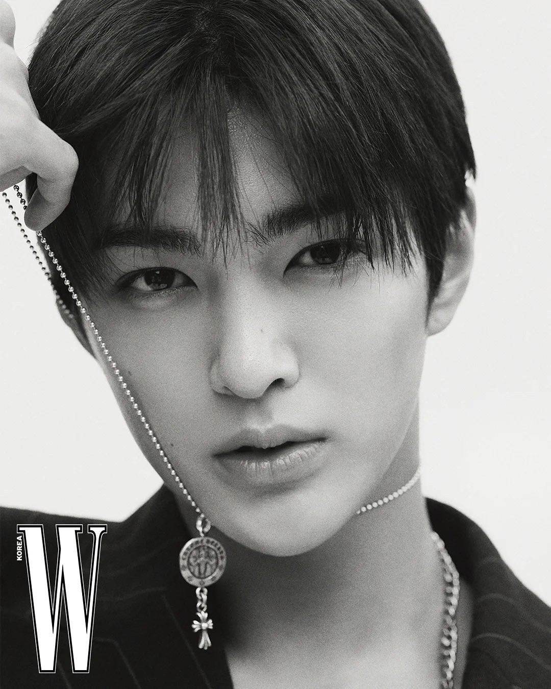 Hinh anh Bìa kỹ thuật số Vogue Korea &amp; W Korea 9