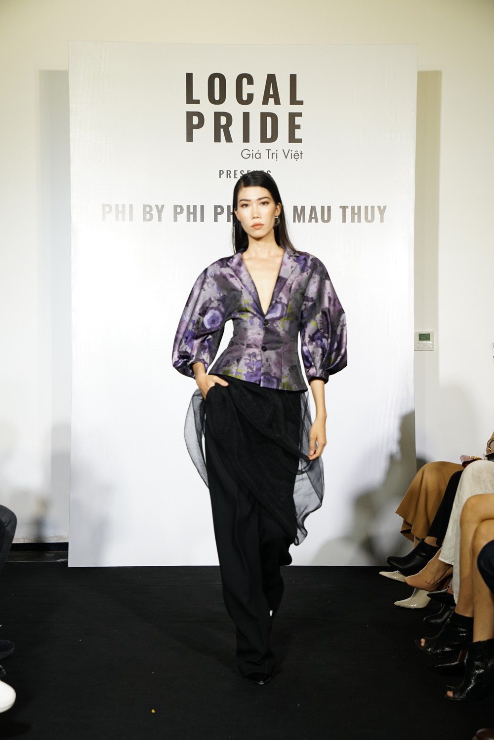 Khởi đầu từ BST PHI by Phi Pham x Mâu Thủy 