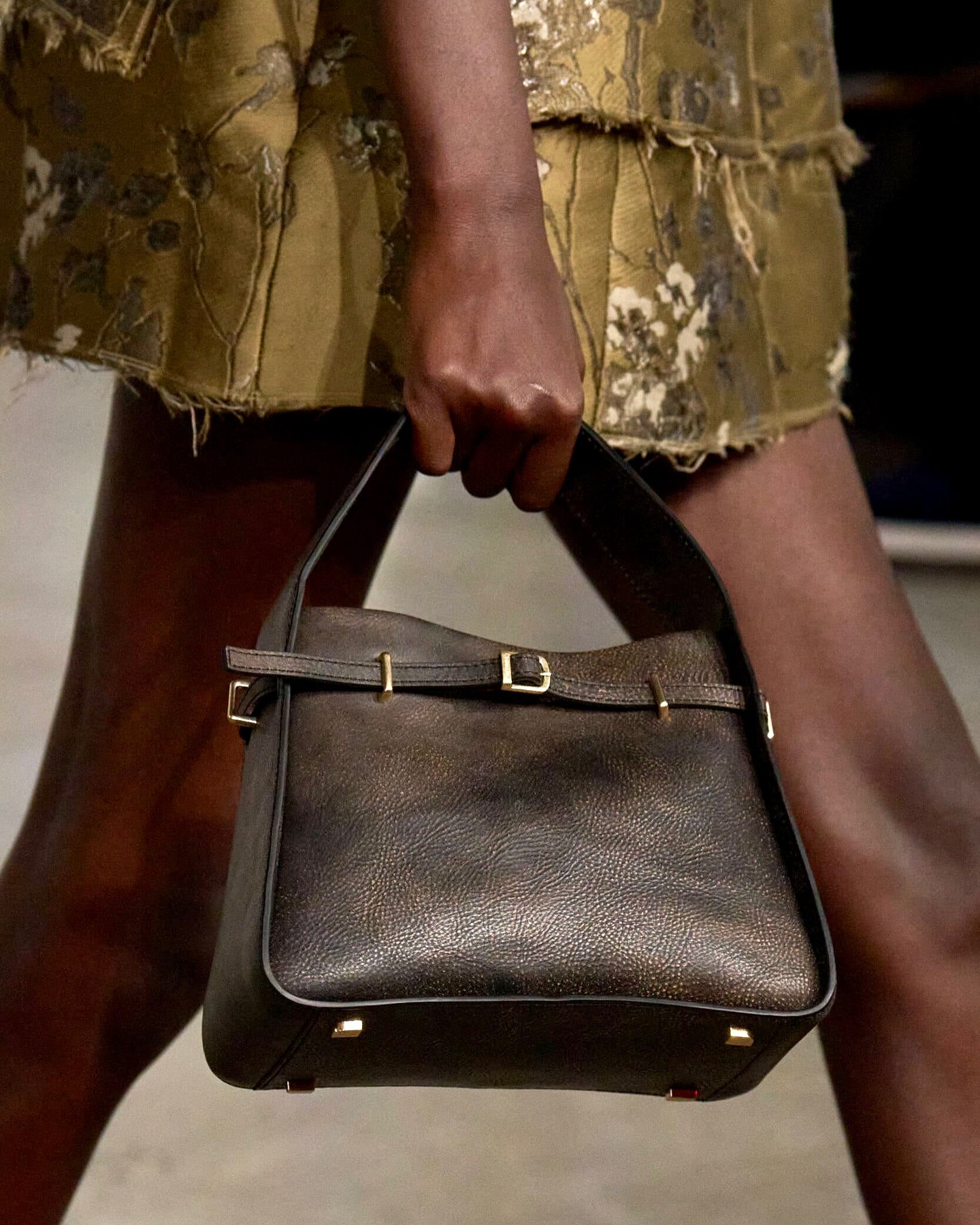 Hinh anh Sự phát triển của thị trường resale 1