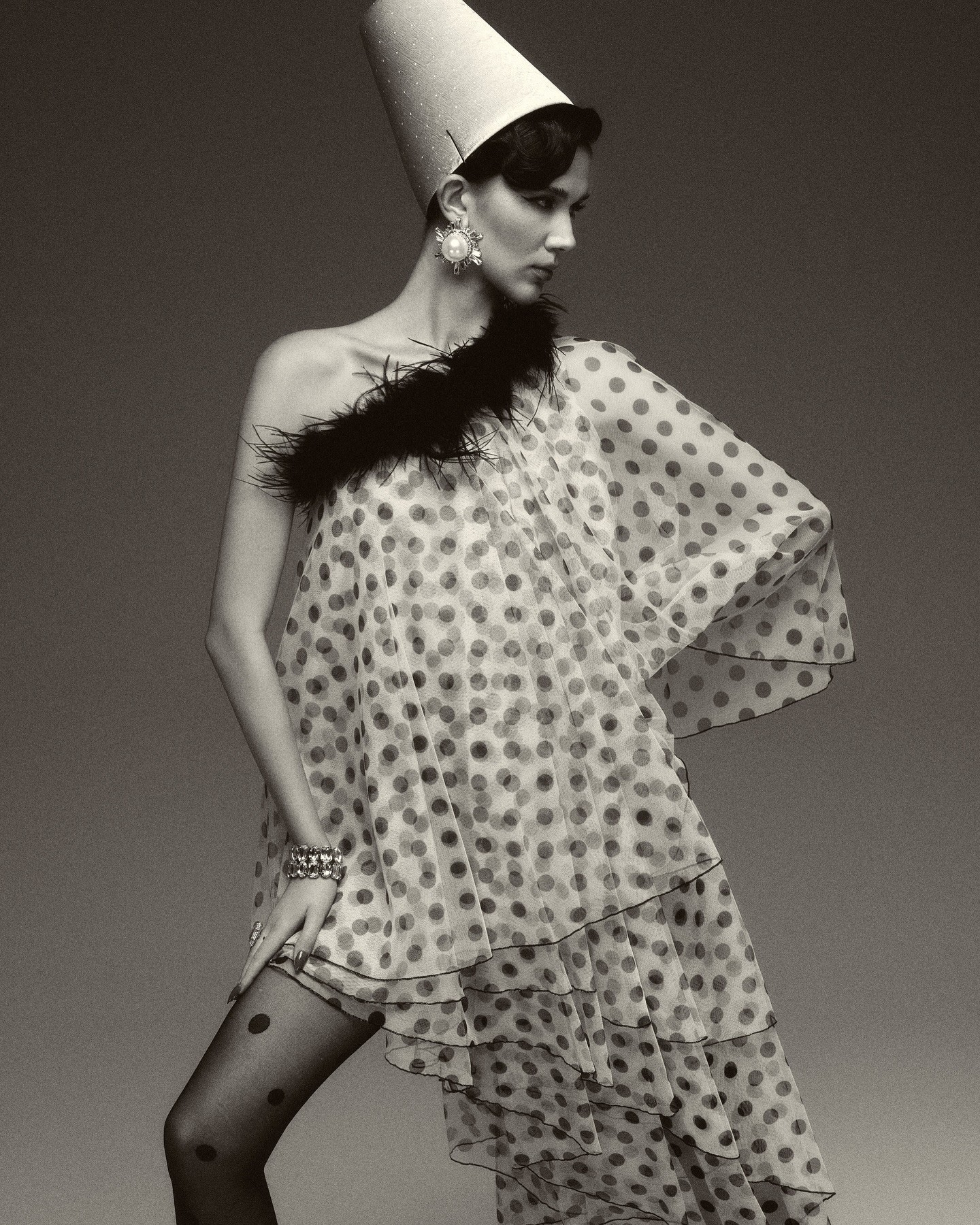 Hinh anh La Vierge - "Tinseltown" 3