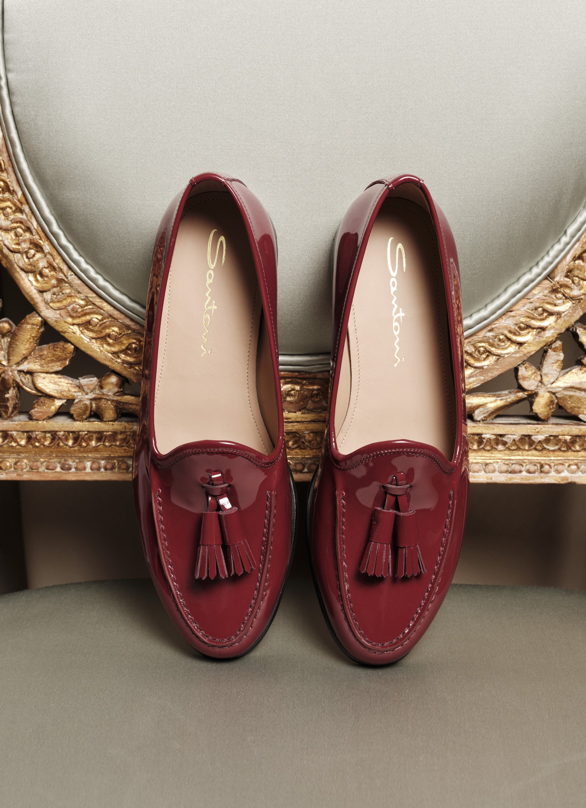 Chiến dịch lễ hội mang tên The Art of Chilling của thương hiệu giày da cao cấp Ý - Santoni.