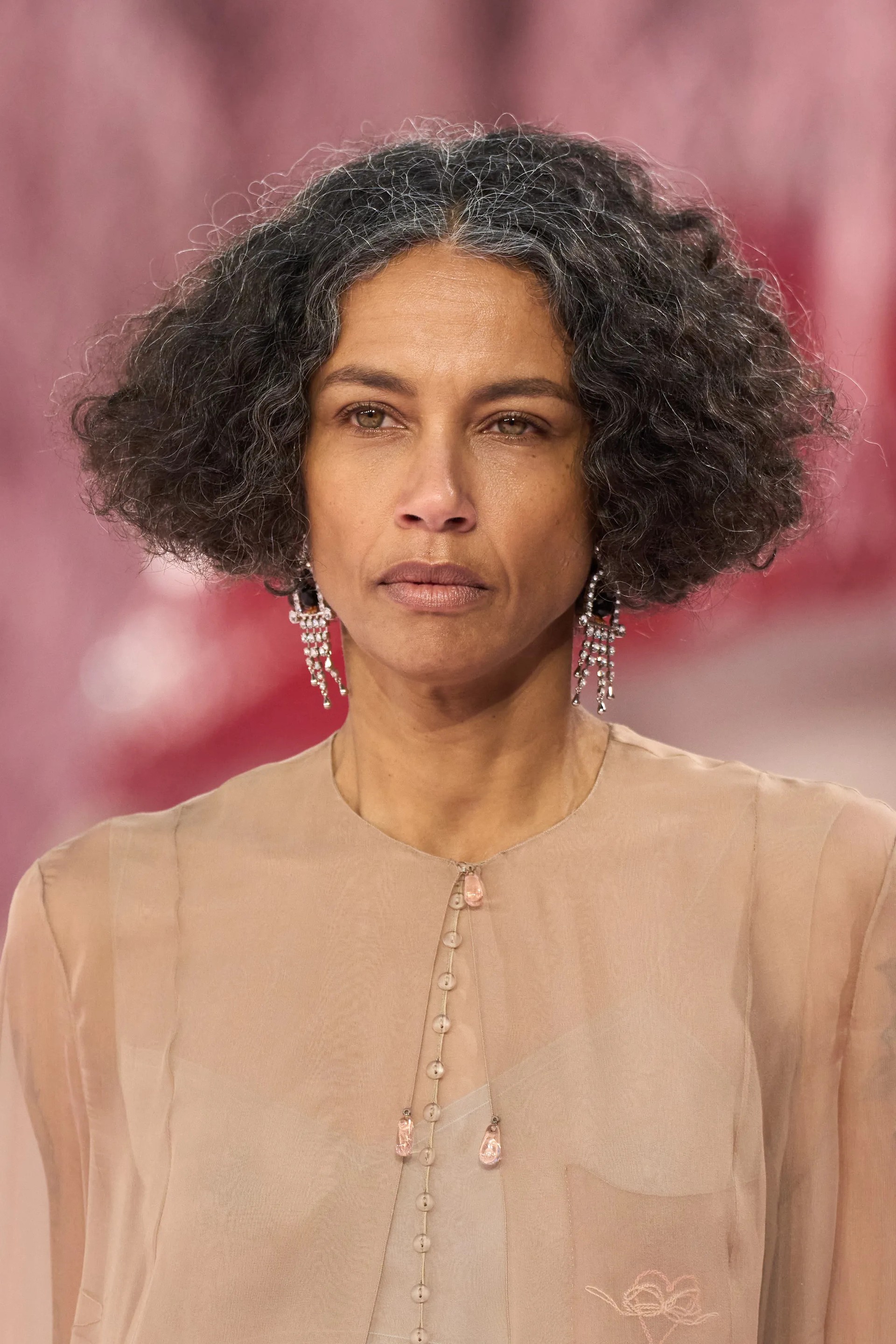 Hinh anh Khi sự mong manh trở thành ngôn ngữ chính 1