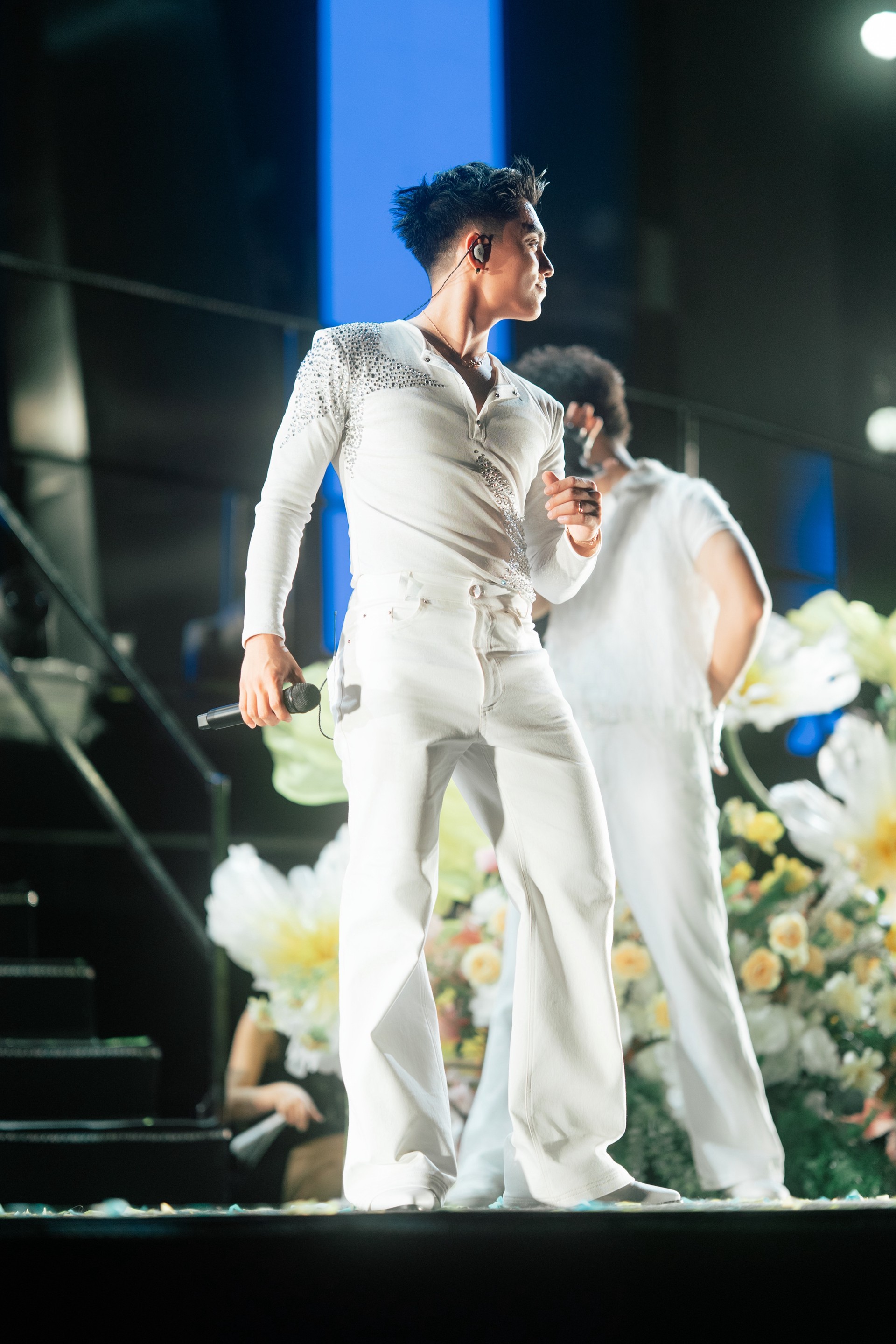 Hinh anh MONO đồng hành cùng  “báo gấm” Cartier tại Countdown 2026 2