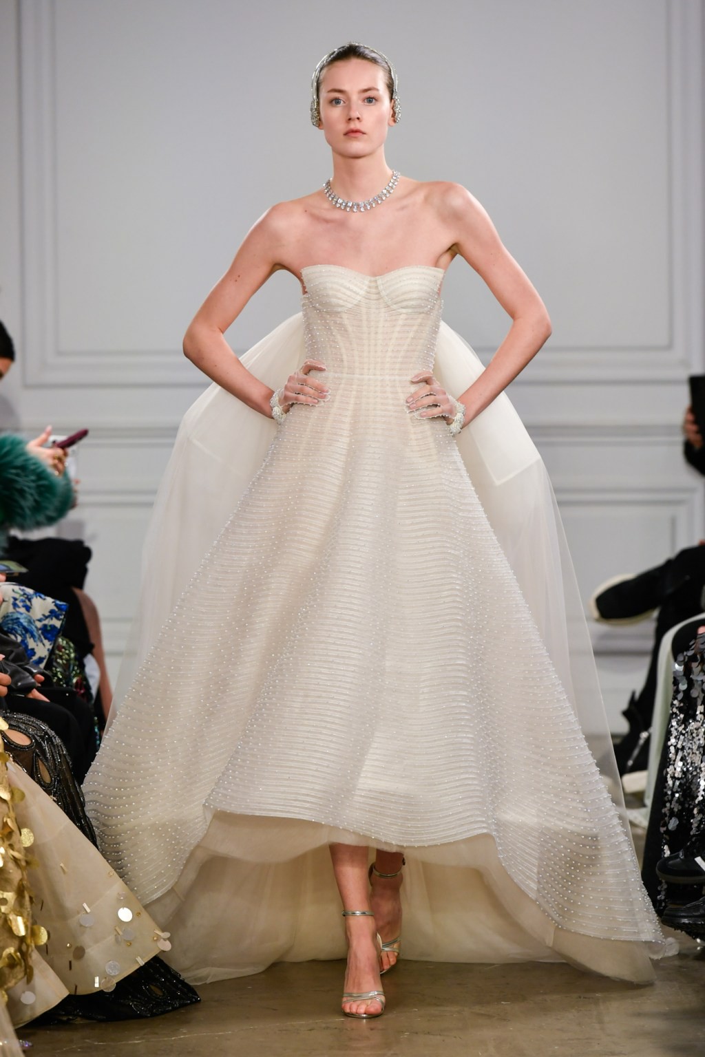 Hinh anh Câu chuyện từ Phan Huy: Haute couture đang lựa chọn điều gì? 15