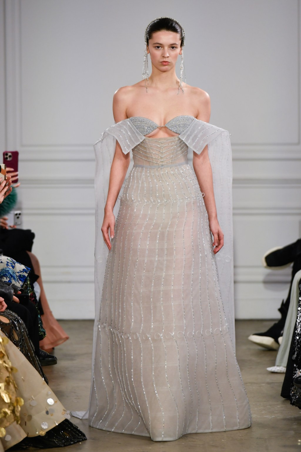 Hinh anh Câu chuyện từ Phan Huy: Haute couture đang lựa chọn điều gì? 20