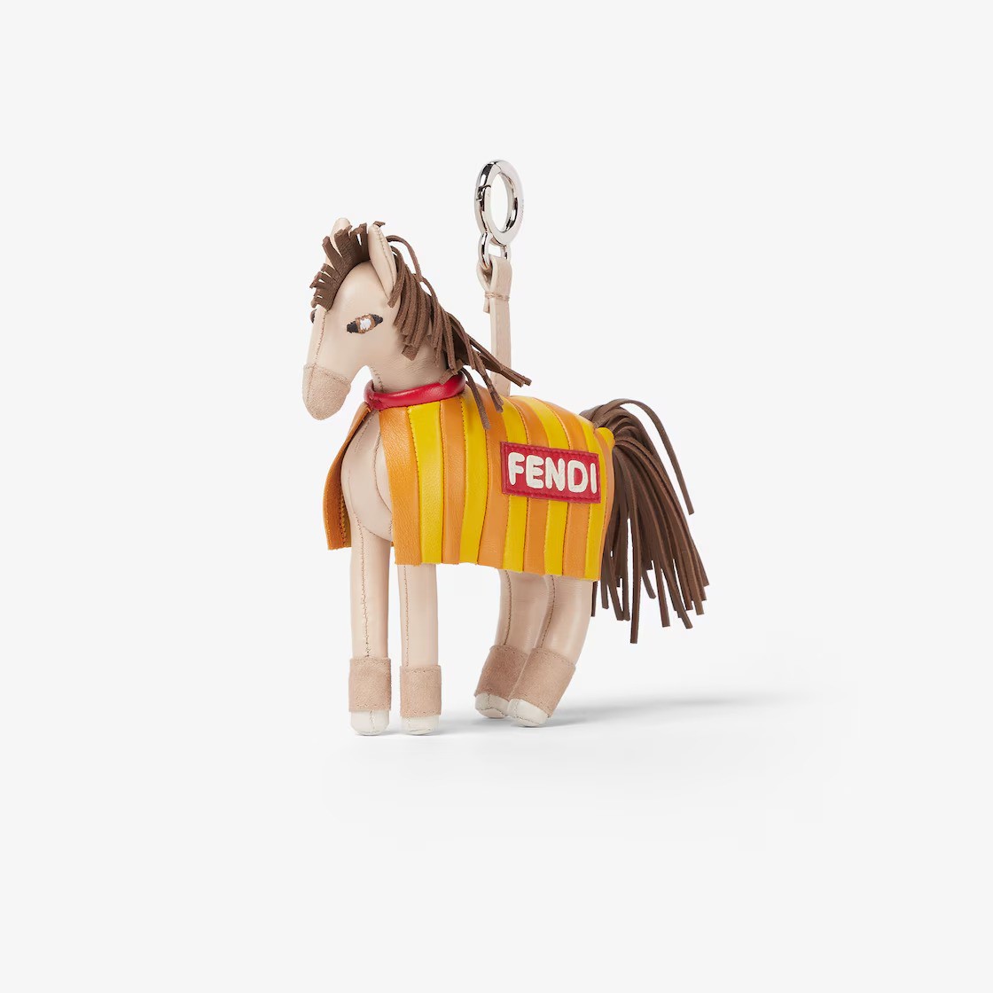 Hinh anh Bag charm ngựa: Phụ kiện đáng yêu từ các thương hiệu trên đường đua chào năm mới 2026 12