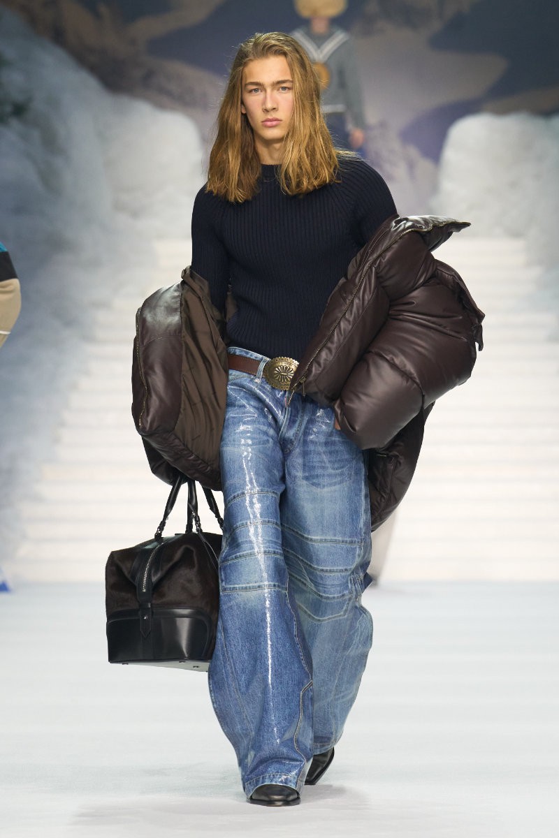 Hinh anh Bạn có một lời mời tham gia chuyến đi chơi mùa Đông cùng Dsquared2 Thu Đông 2026  11