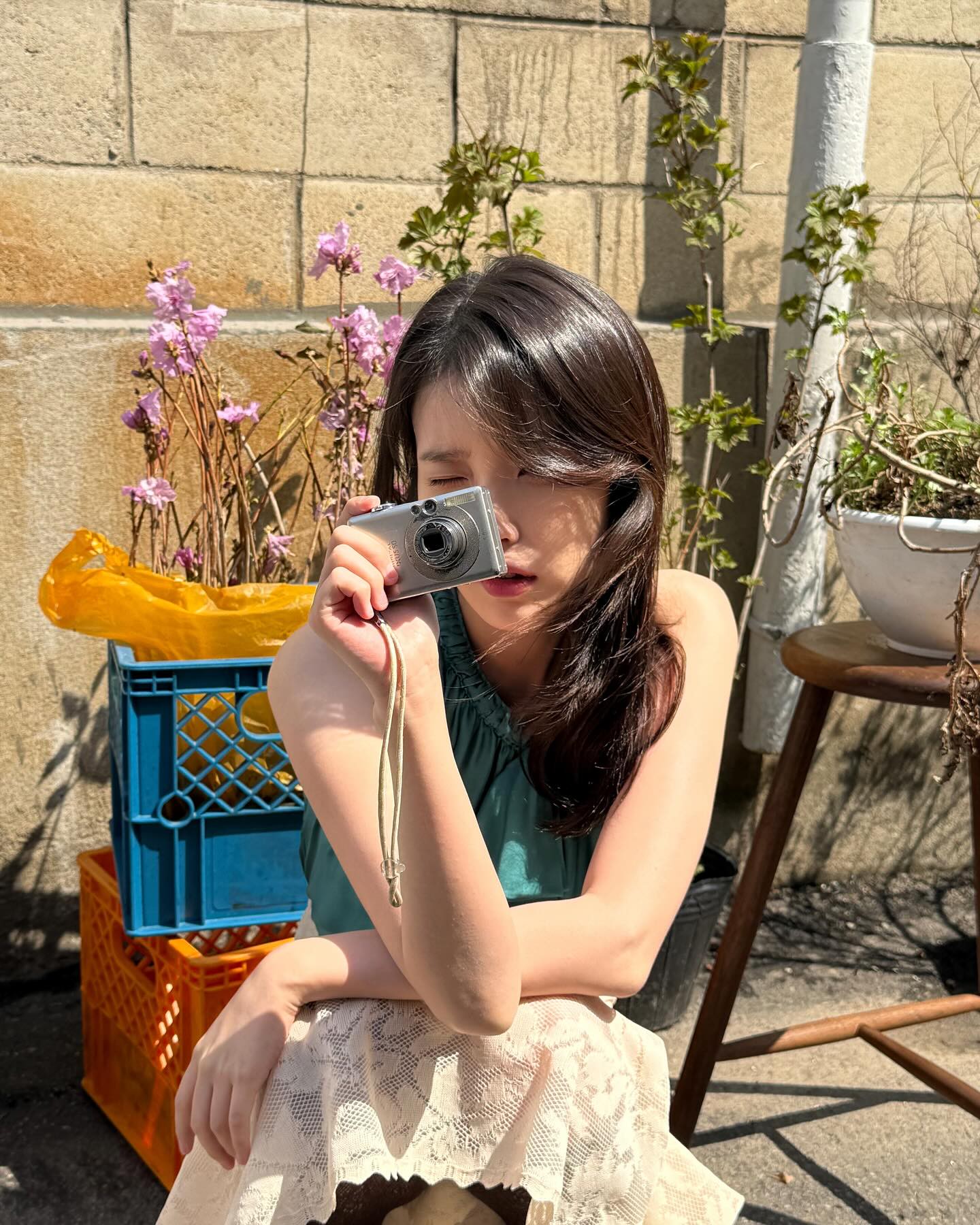 Hinh anh Có gì trong “tiệm tạp hóa digicam” của idol Kpop? 24