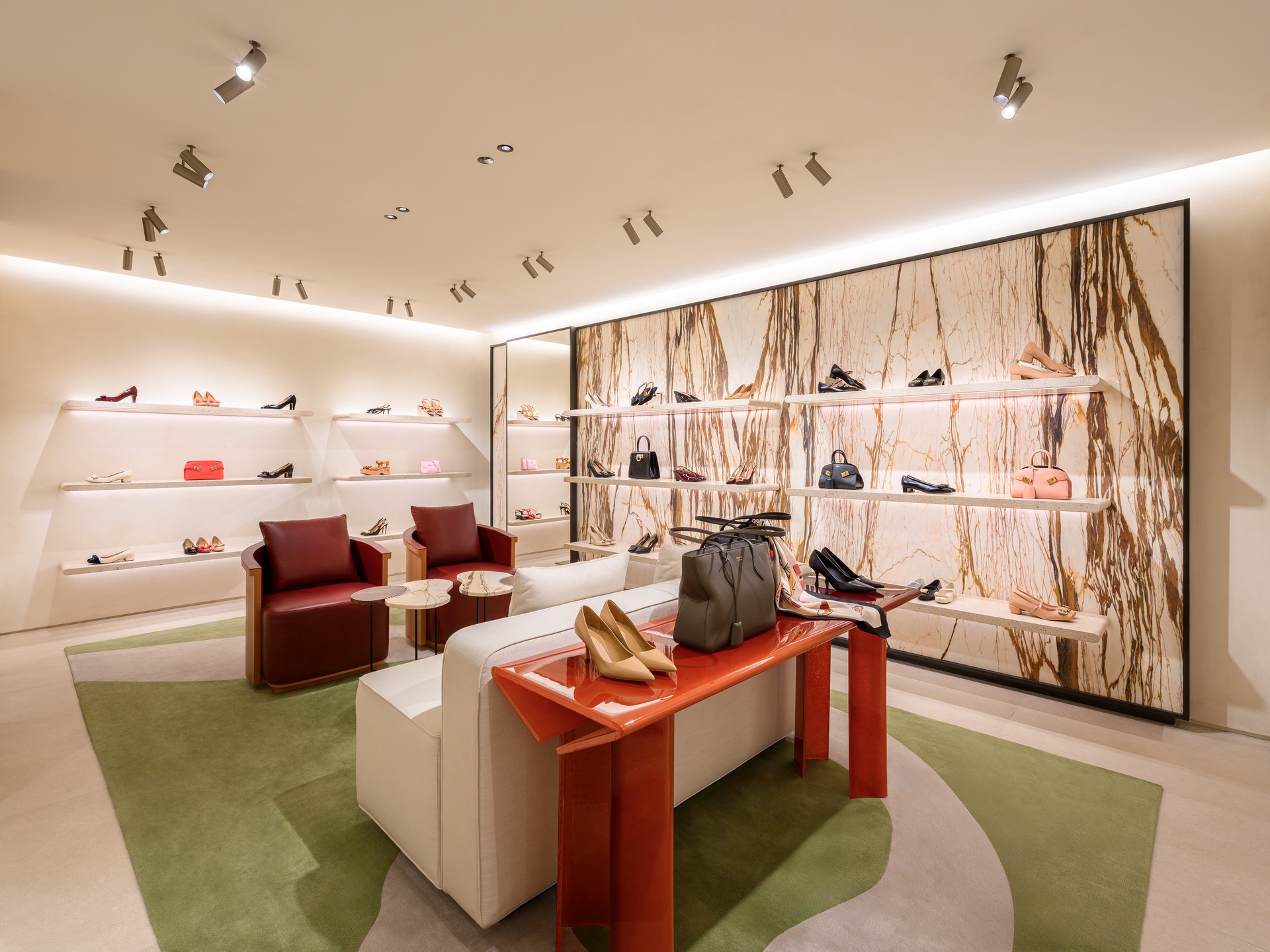 Hinh anh Khám phá di sản nước Ý bên trong Flagship Ferragamo 9