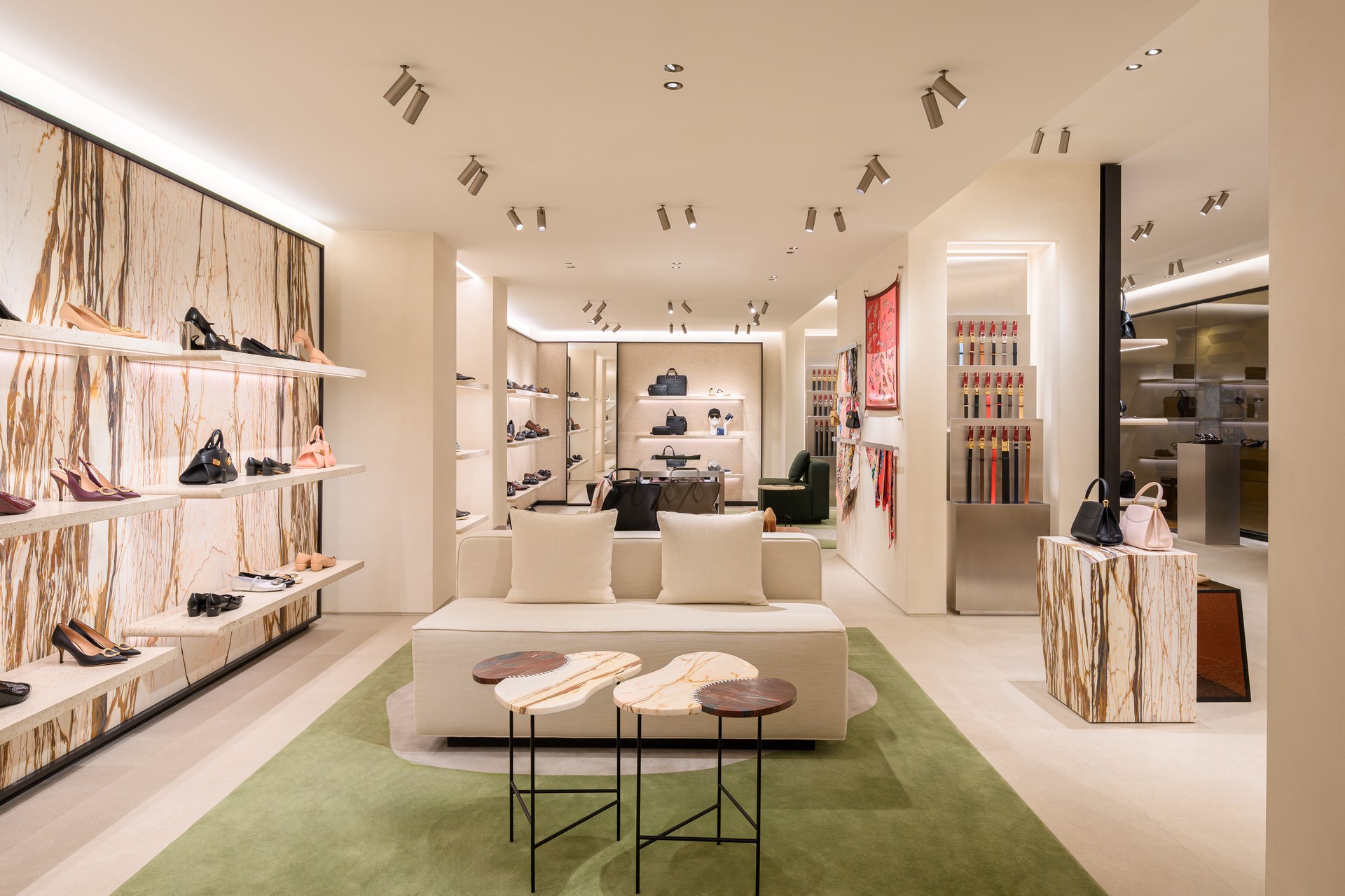 Hinh anh Khám phá di sản nước Ý bên trong Flagship Ferragamo 8