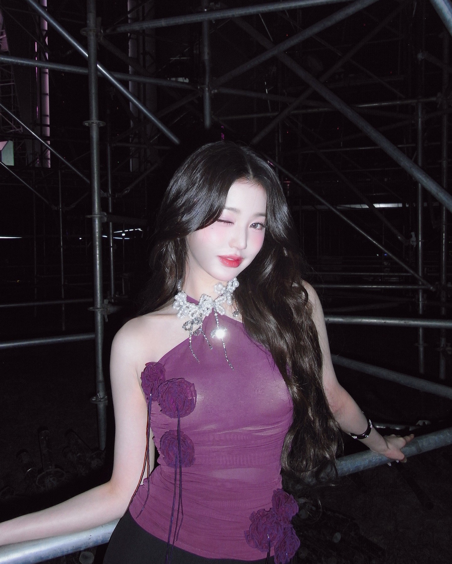 Hinh anh Có gì trong “tiệm tạp hóa digicam” của idol Kpop? 13