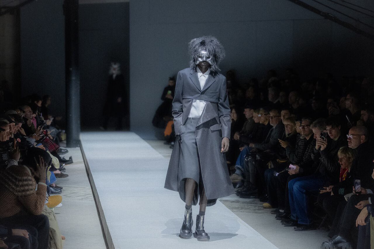 Hinh anh Comme des Garçons Homme Plus Thu Đông 2026: “Liều thuốc giải độc có chủ đích hay một tấm gương méo mó” 13