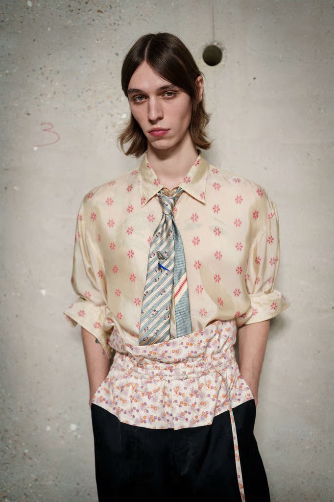 Hinh anh Đọc thêm: 47