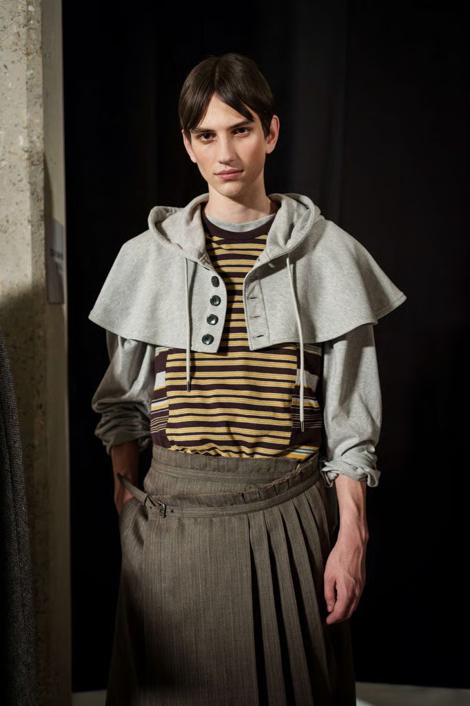 Hinh anh Đọc thêm: 50