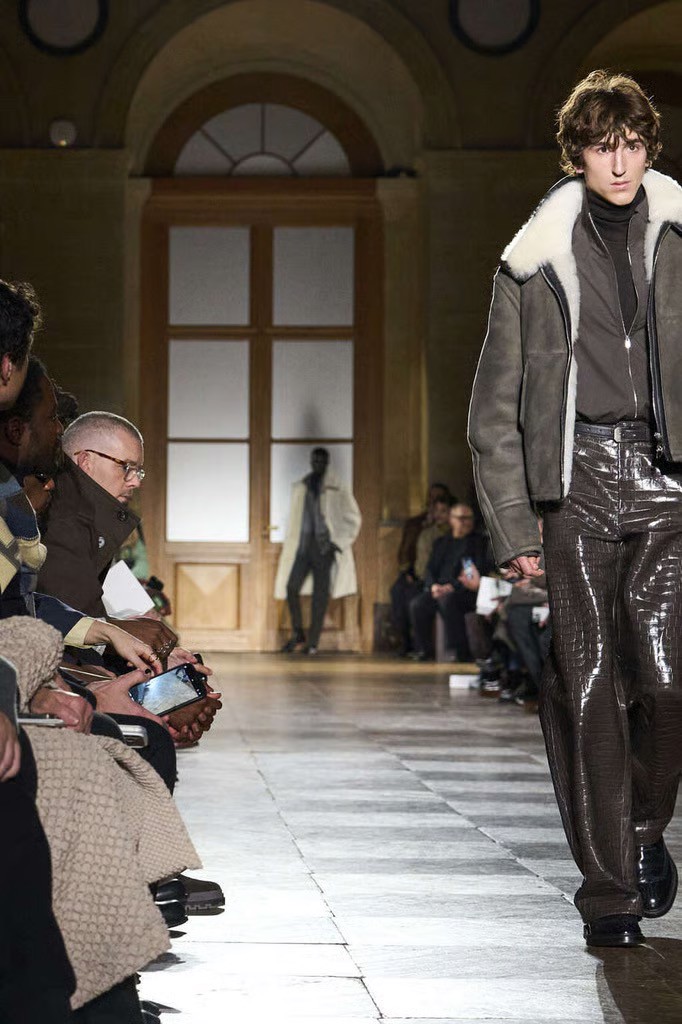 Hinh anh Hermès Men Fall Winter 2026: Chia tay Véronique Nichanian 3