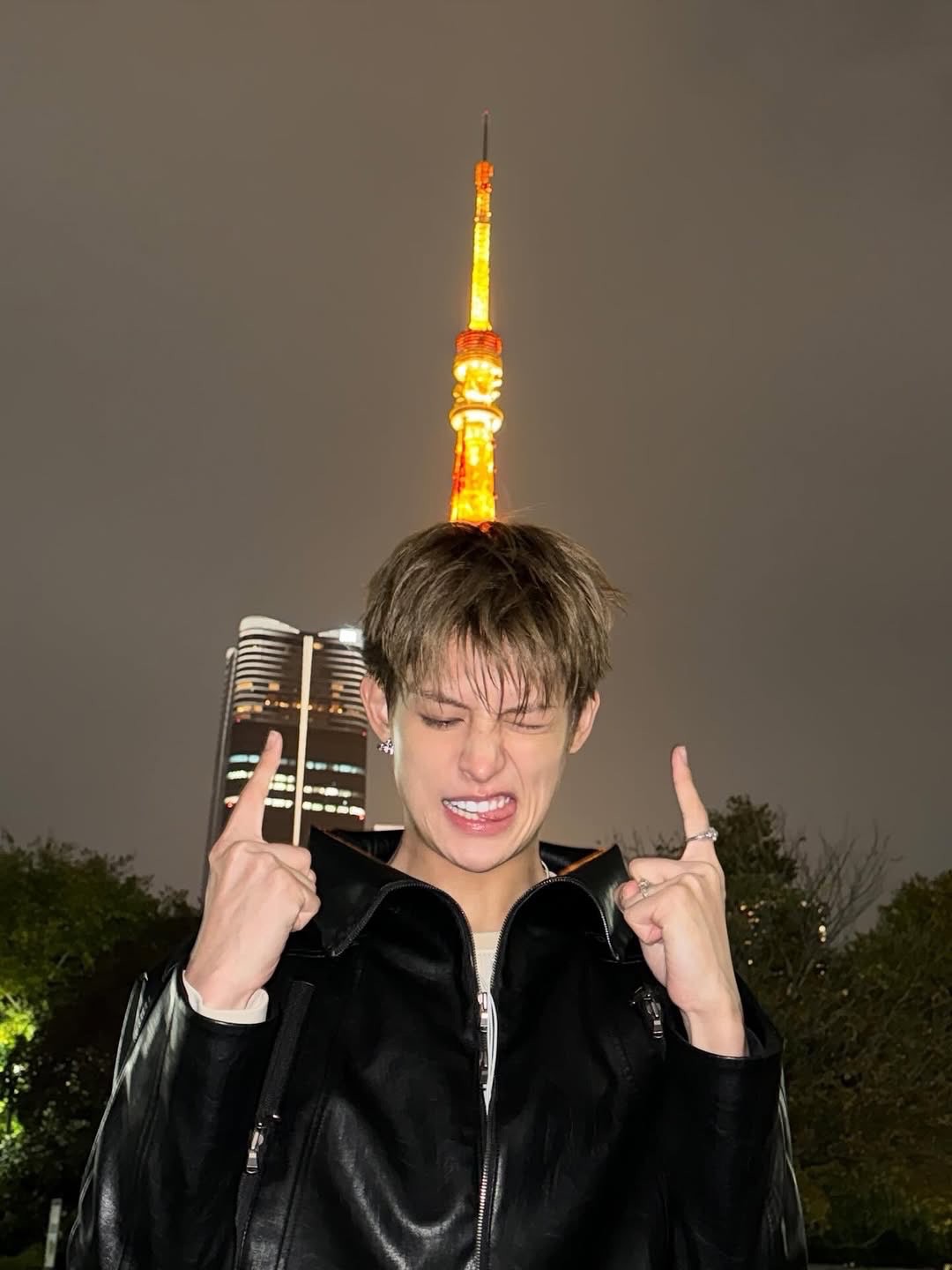 Hinh anh Liệu James CORTIS sẽ chinh phục được các nhà mốt xa xỉ? 16